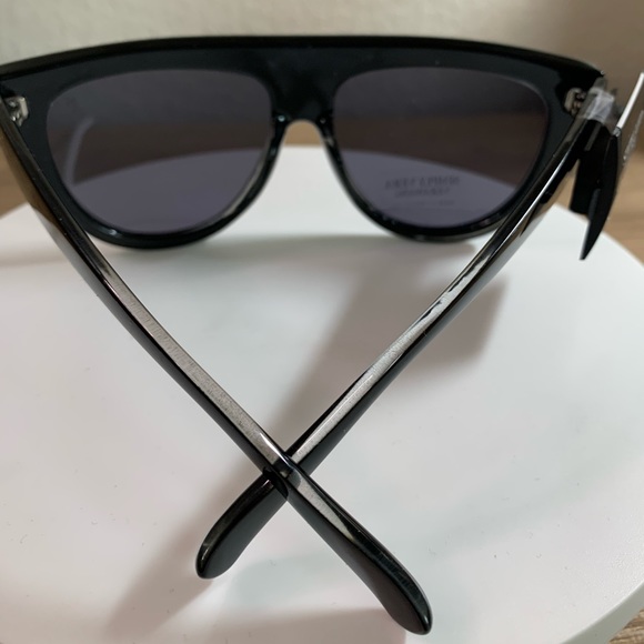 Simply Vera Wang Oversized Black Sunglasses – UV Protection, Chic Acrylic Lens - Picture 5 of 5